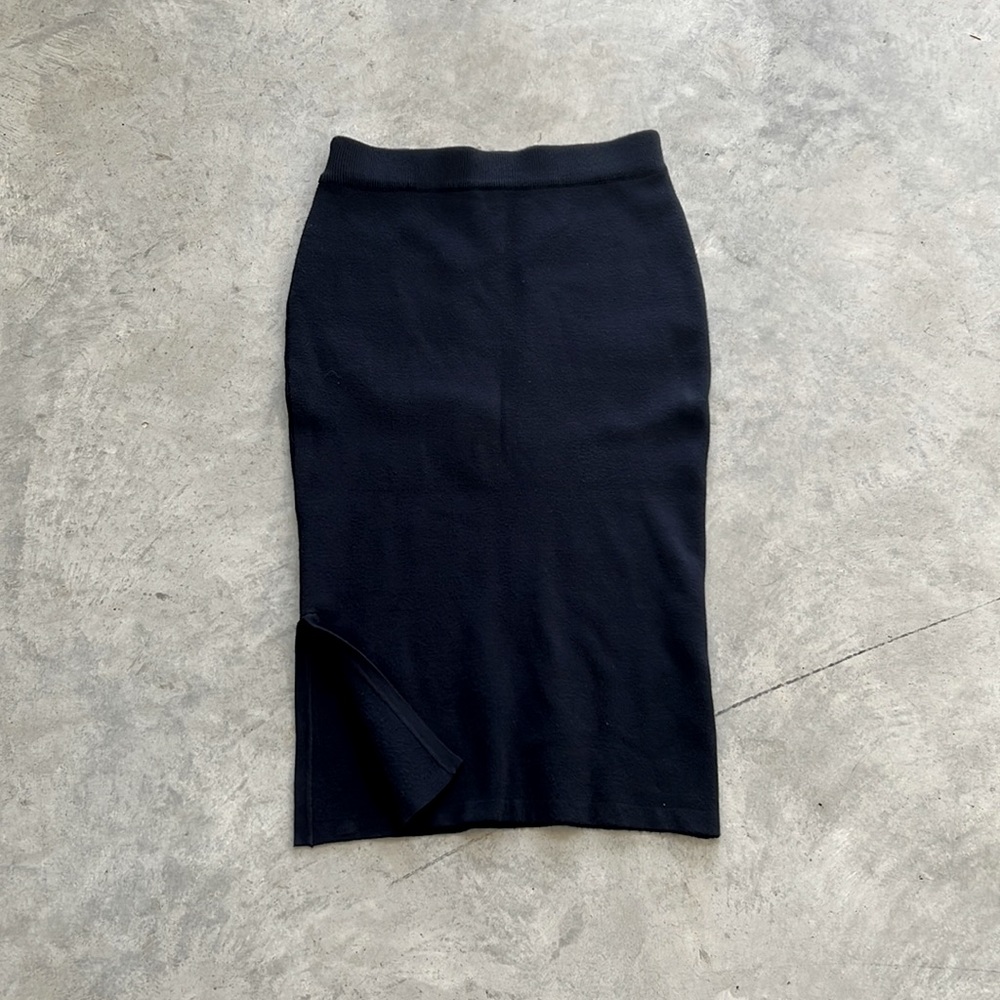 Twin navy blue knitted pencil skirt